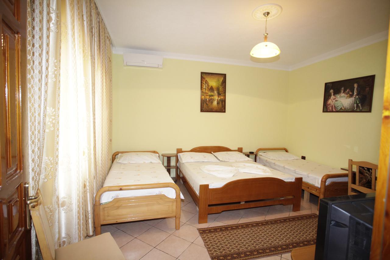 Alen Bar Hotel Τίρανα Εξωτερικό φωτογραφία