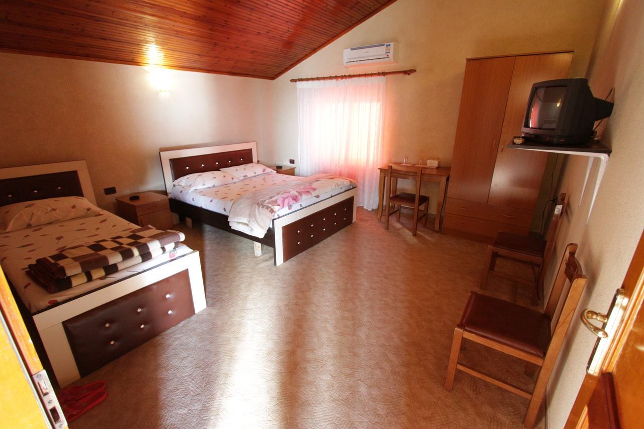 Alen Bar Hotel Τίρανα Εξωτερικό φωτογραφία